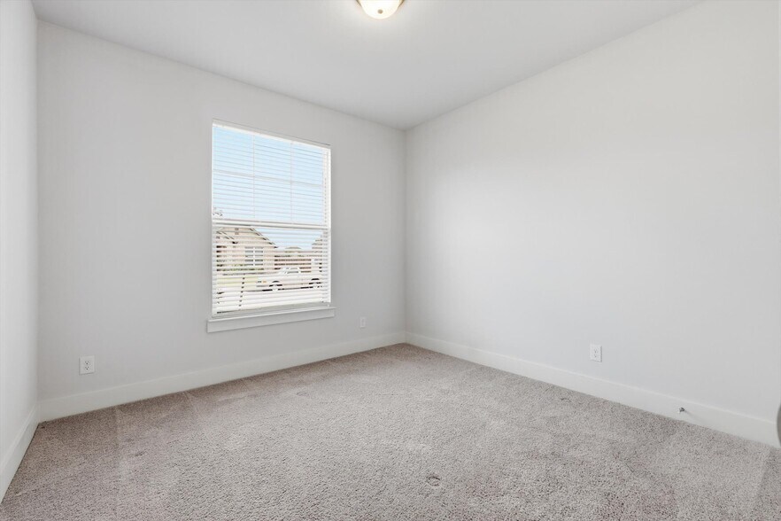 Building Photo - 1861 Arbor Dr