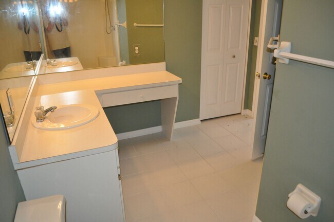 Building Photo - Pine Lakes 3bdrm home on a cul-de-sac!