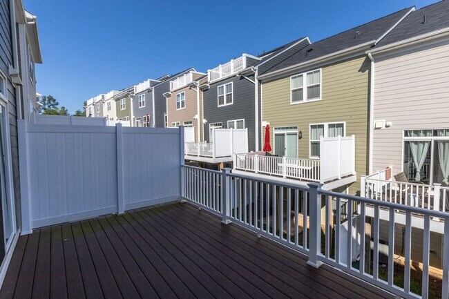 Building Photo - 3430 Montague St