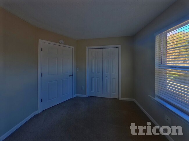 Building Photo - 272 Prescott Ct