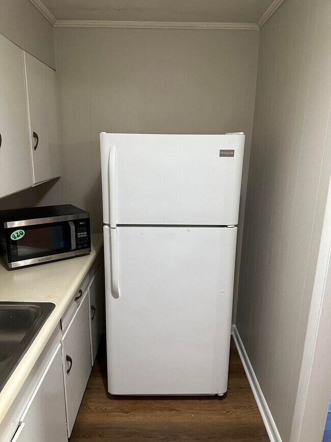 Building Photo - 1402 Rison Ave NE