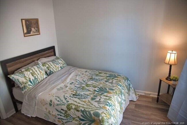 Building Photo - 912 Kennesaw Dr