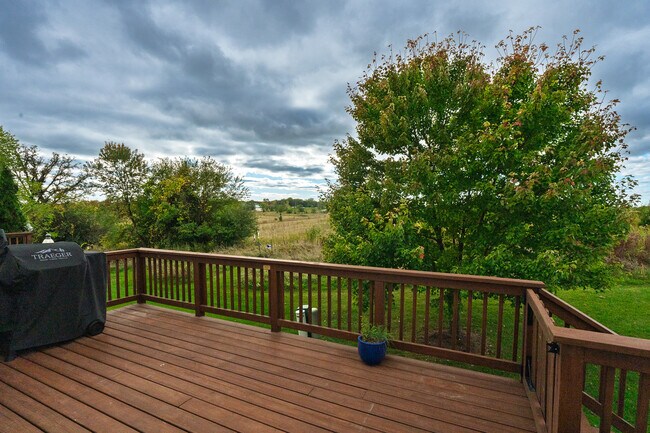 Building Photo - 2930 Glacier Way