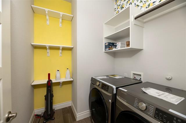 Building Photo - 2421 Stella Ln