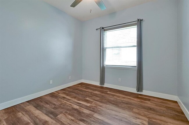 Building Photo - 231 Lakay Pl