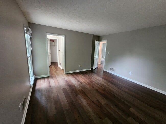 Building Photo - Renovated 3 bedroom 2 full bath home with attached garage and unfinished basement in J-town!