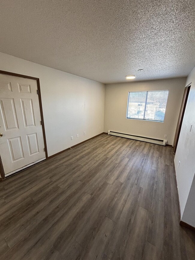 Building Photo - 619 S Johnson-5