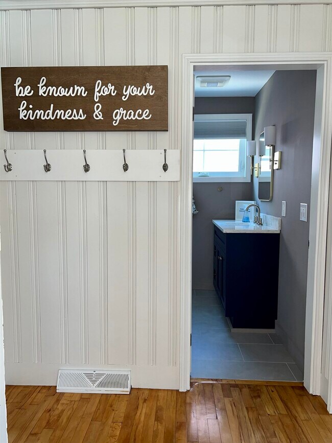 Building Photo - 20 Lowell St