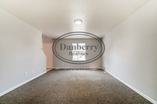 Building Photo - 3704 Willow Run Dr