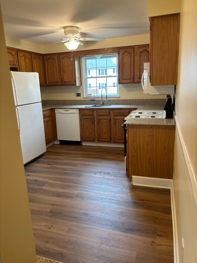 Building Photo - 32A Chestnut Ct