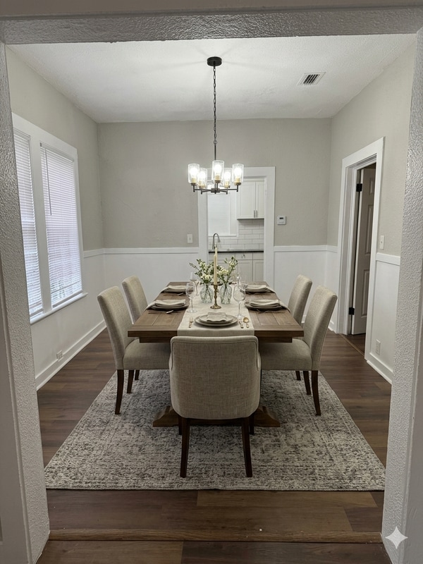 Building Photo - 1459 W 23rd St