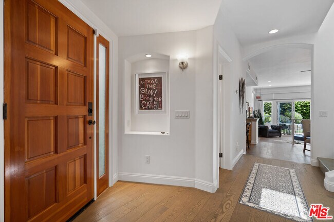 Building Photo - 6450 Lunita Rd