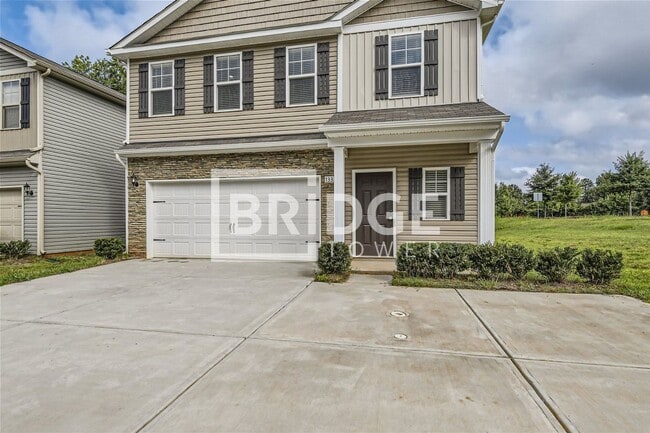 Building Photo - 7331 Neal Rd