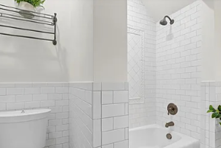 Full Bath - 420 Linkhorn Dr