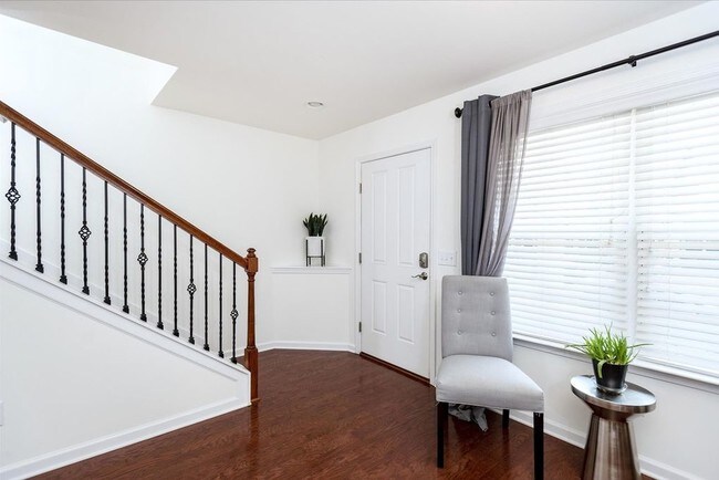 Building Photo - 2040 Hickory Brook Dr