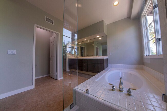 Building Photo - 9756 Keeneland Row