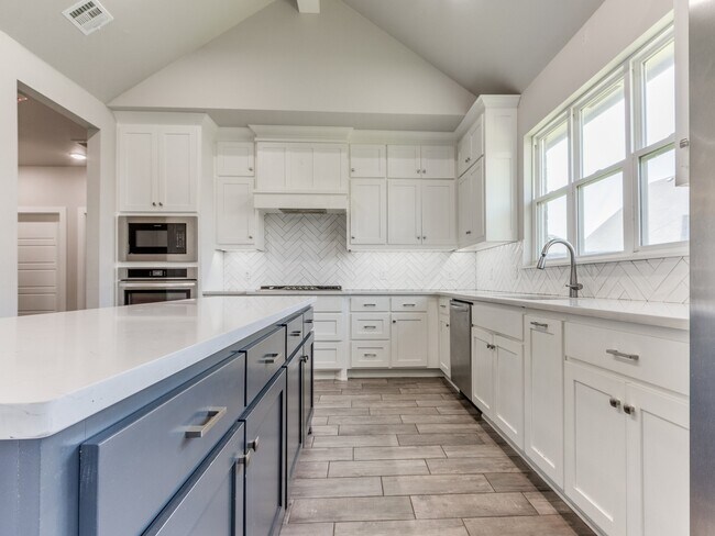Building Photo - 6271 NW 178th Cir