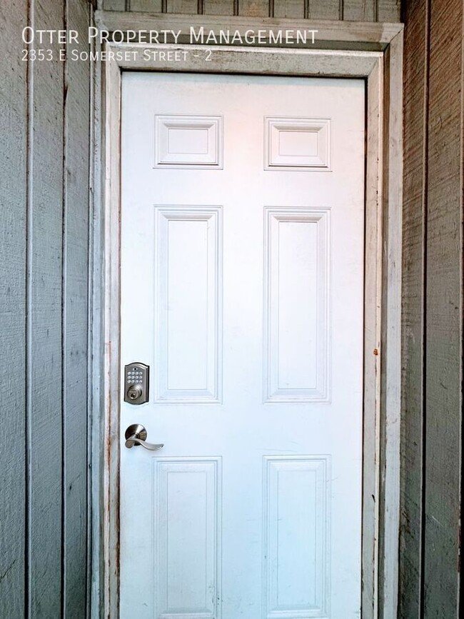 Building Photo - 2353 E Somerset St