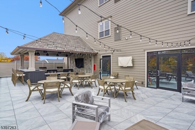 Building Photo - 106 Montgomery St