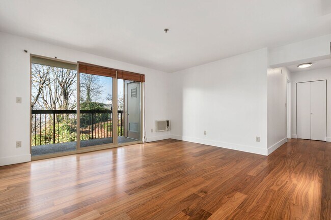 Building Photo - 1Bd/1Ba Seattle Condo