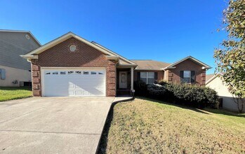 Building Photo - FOUNTAIN CITY: 3 BEDROOM, 2 BATH IN MAPLE ...