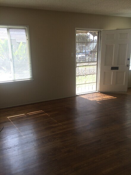 Building Photo - 2240 Euclid Ave