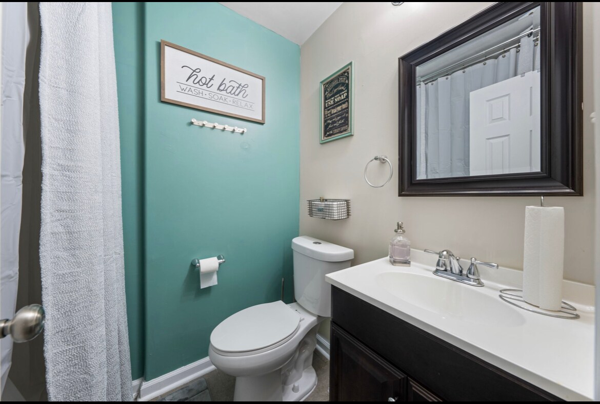 Building Photo - 212 Paladin Dr