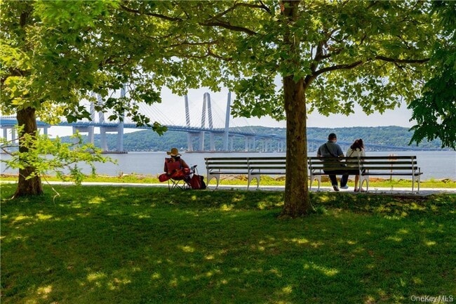 Building Photo - 5 John St