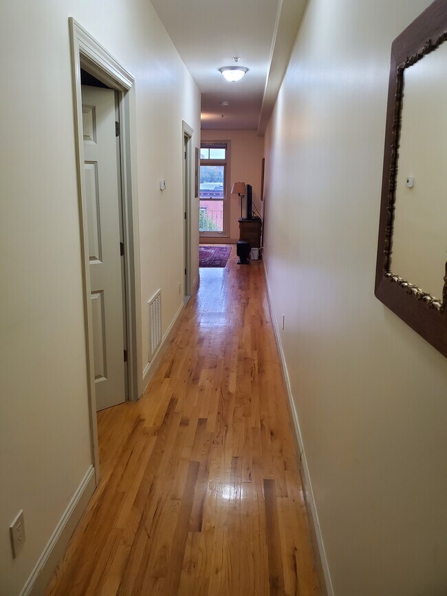 Building Photo - Mercer Arms Apartments