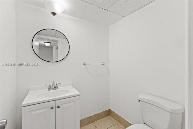 Building Photo - 181 Wimbledon Lakes Dr