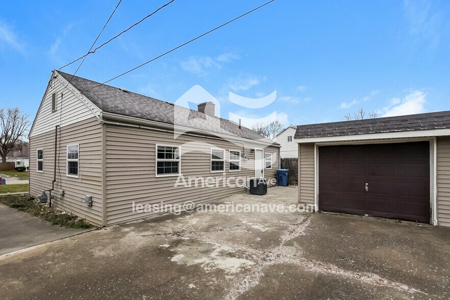 Building Photo - 2522 E 39th St