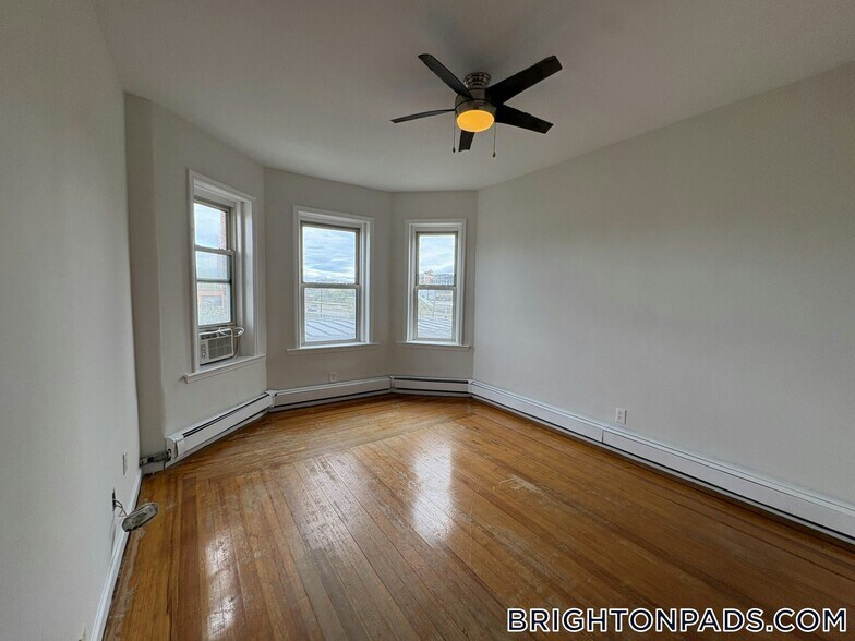 Building Photo - 6 Litchfield St