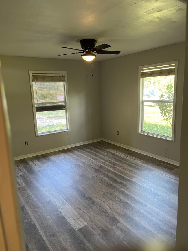 Building Photo - 7501 North Blvd