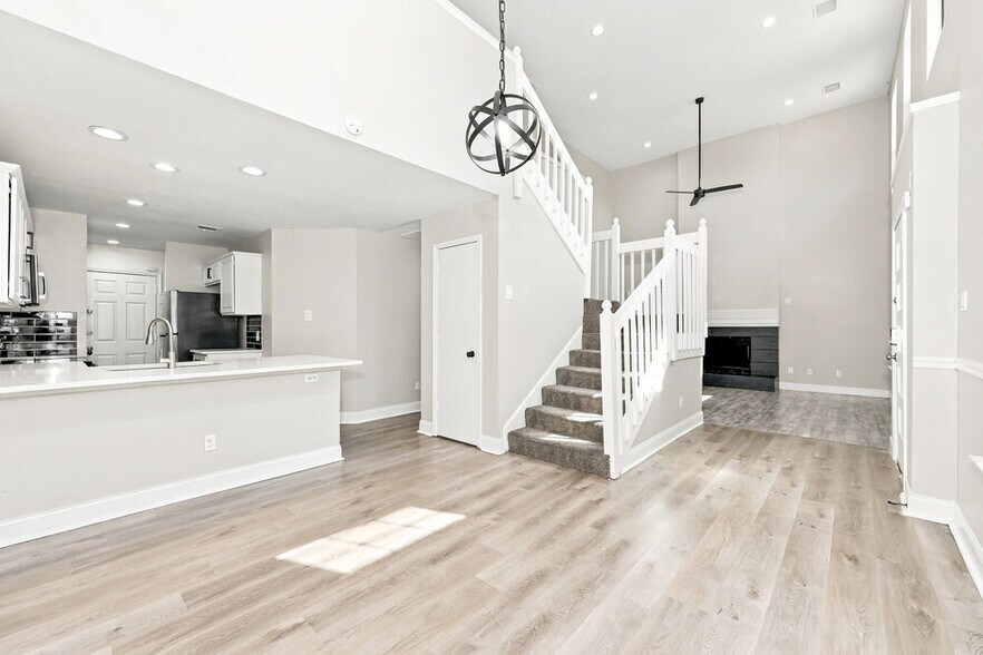 Building Photo - 1125 Harvest Hill Ln