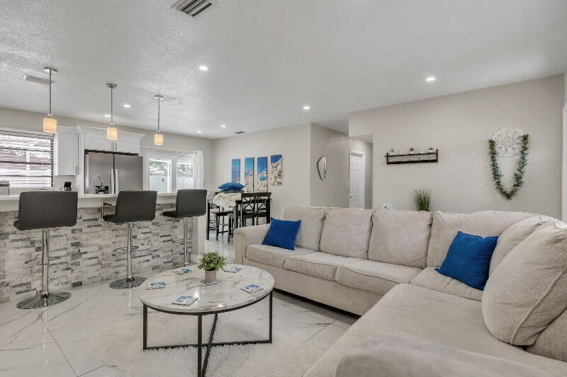 Building Photo - 4501 Bray Rd