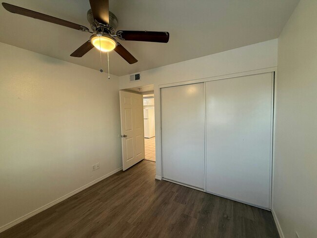 Building Photo - 1926 Haskell Rd