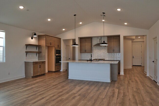 Building Photo - 84201 Novello Dr
