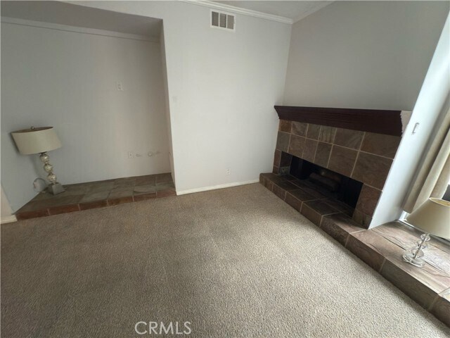 Building Photo - 552 N Bellflower Blvd