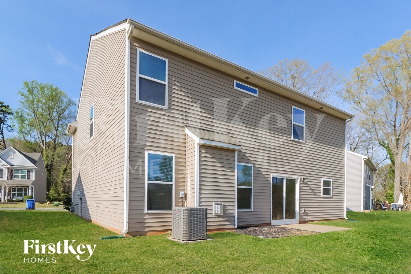 Building Photo - 114 Emperors Trl