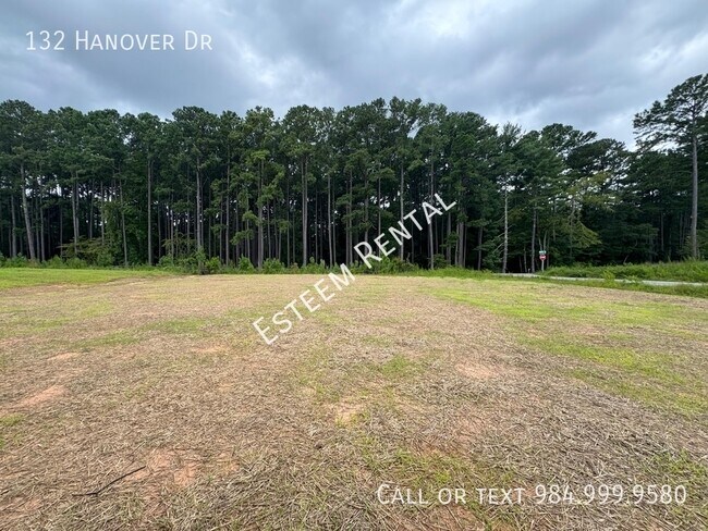 Building Photo - 132 Hanover Dr