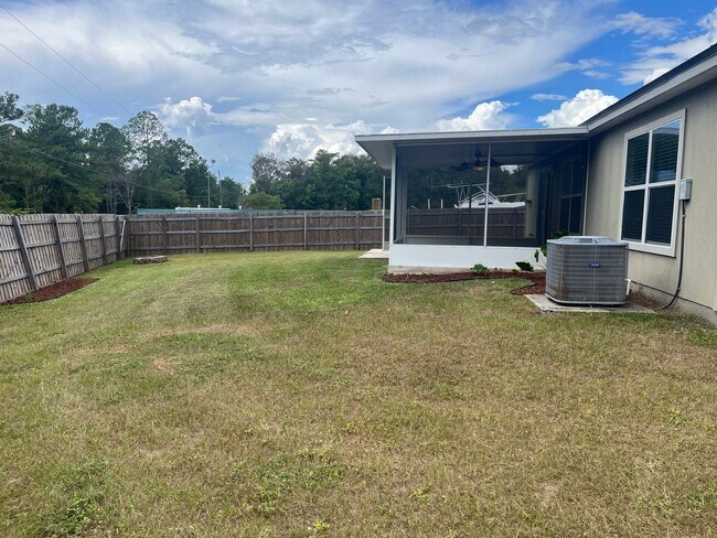 Building Photo - West Magnolia 3BR / 2BA Home Clay County