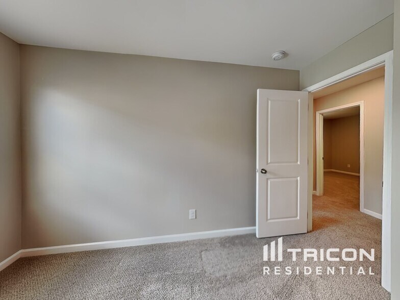 Building Photo - 1659 Hay Patch Ln