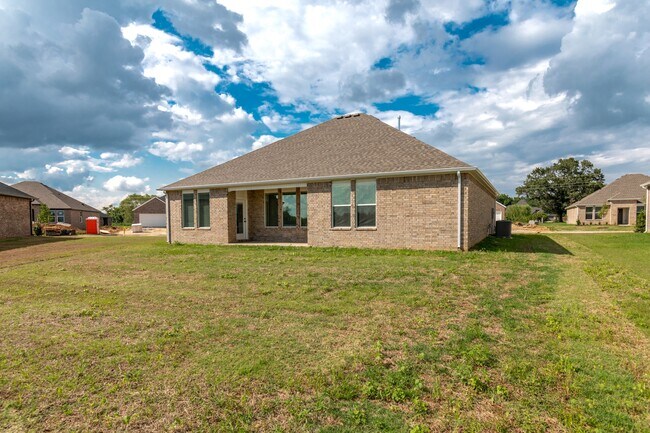 Building Photo - 587 W Gosling Isle
