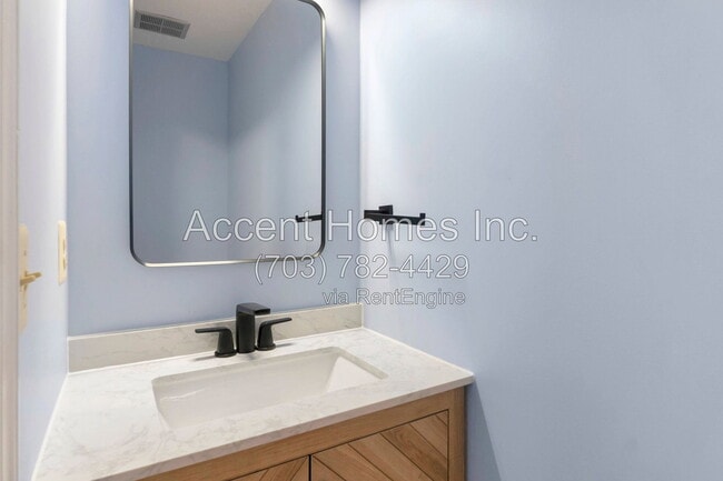 Building Photo - 5818 Wescott Hills Way