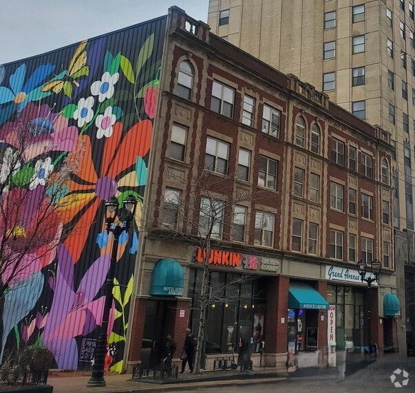 Building Photo - 610 W Wisconsin Ave