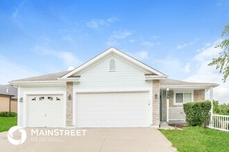 Building Photo - 15785 Meadow Ct