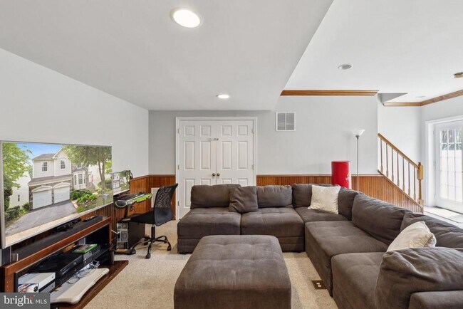 Building Photo - 4843 Montega Dr