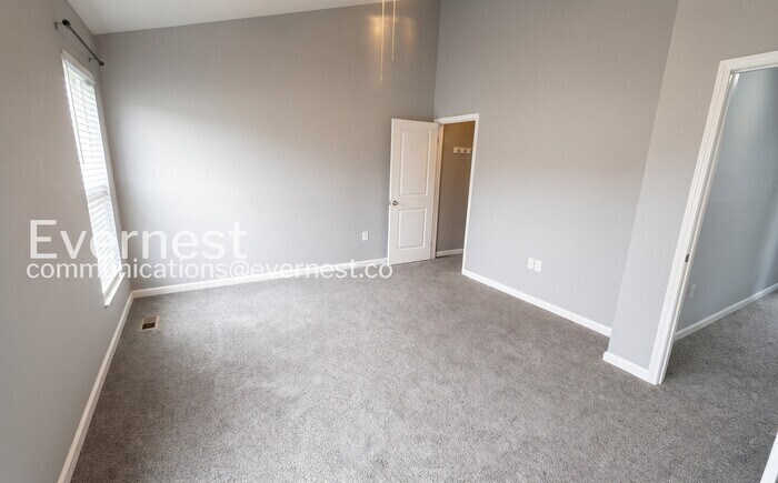 Building Photo - 5944 Bridgehampton Dr