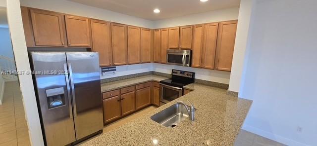 Building Photo - 929 SW 147th Ave