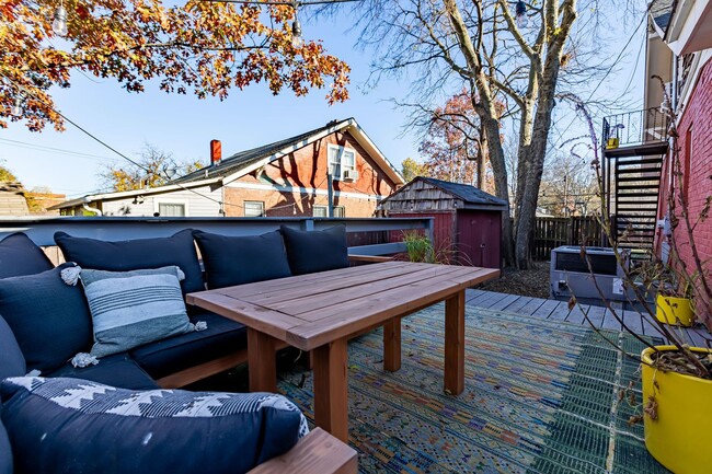 Building Photo - Rare historic East Nashville bungalow for rent; 4 Beds 3 Baths, 1,806 SqFt, fenced yard